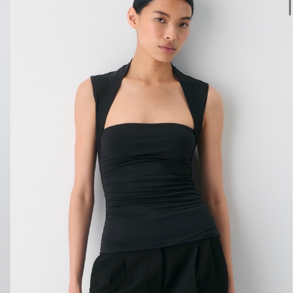 Aritzia Original Countour Florish Top